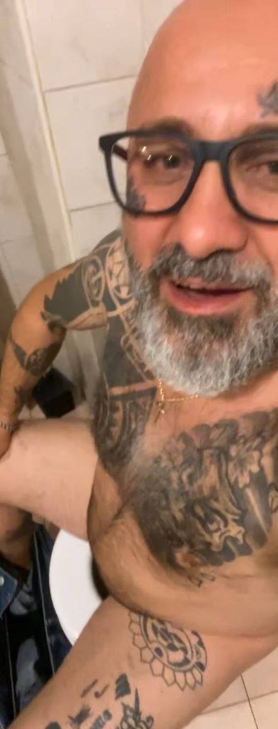 Gay milanese in cerca di ragazzi prestanti e dotati, scrivetemi anche su tiktok beardviking2.0