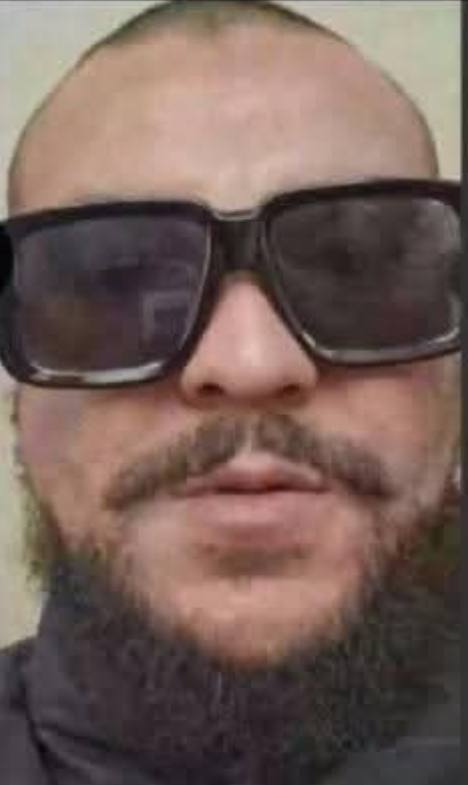 Ciao sono Bruno Lovisi, cerco bel maschione scrivetemi su insta lovisib o telegram sosagang999. Abito in contrada accampamento 14 a Lagonegro