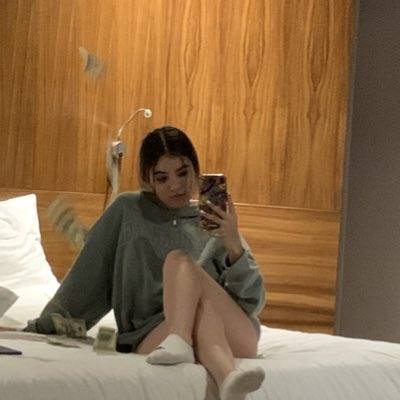 Sono disponibile per sesso a pagamento