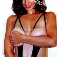 LIDO ADRIANO-- primissima volta milf completissima senza limite = divorziata appena dal marito vogliosa di nuove
