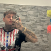 Ciao sono Leonardo Marsili gay romano in cerca di uomini dotati , scrivetemi su insta_leonardoo__7 o telegram sosagang999