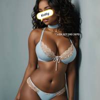 poggibonsi🥰🥰katty🥰🥰🥰: piccola troietta cubana🍒((( 20enne ))) adoro essere lecata🍭 ed essere 🍭leccata fino a bagnarmi....